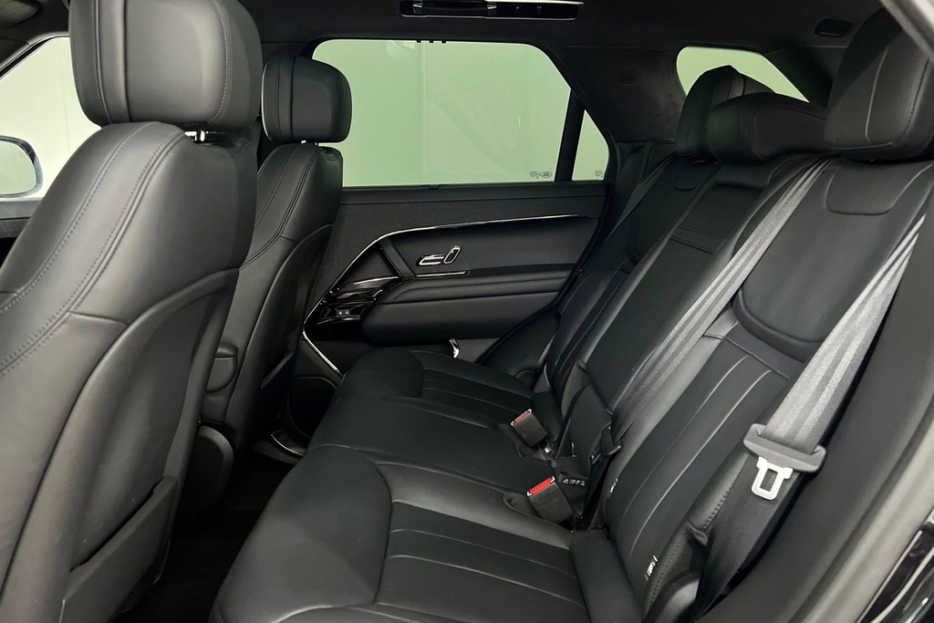 Land Rover Range Rover Sport D300 Autobiography KW74BVB Black #4