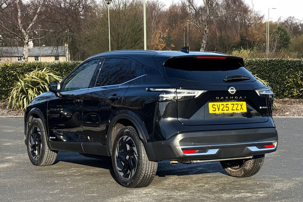 Nissan Qashqai E-power N-connecta SV25ZZX Black #2