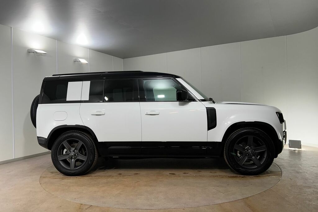 Land Rover Defender 110 D250 X-dynamic Se SM75YUK White #5
