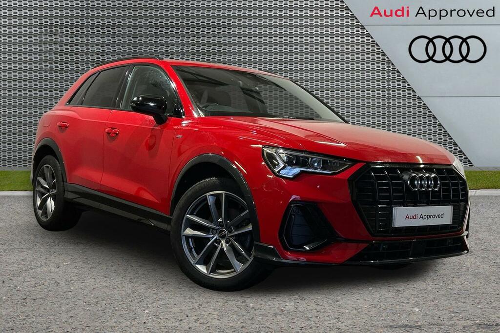 Audi Q3 Black Edition 35 Tfsi 150 Ps 6-Speed Red