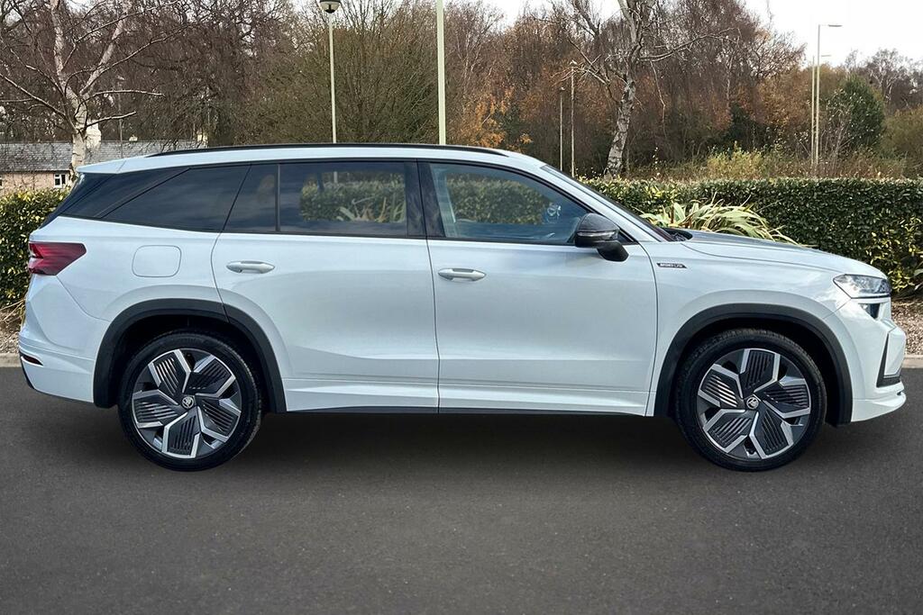 Skoda Kodiaq 1.5 Tsi E-tec Sportline Dsg 7 Seat EO25XHR White #4