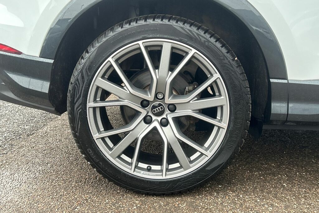Audi Q3 Black Edition 35 Tfsi 150 Ps S Tronic SV74ZKO White #5