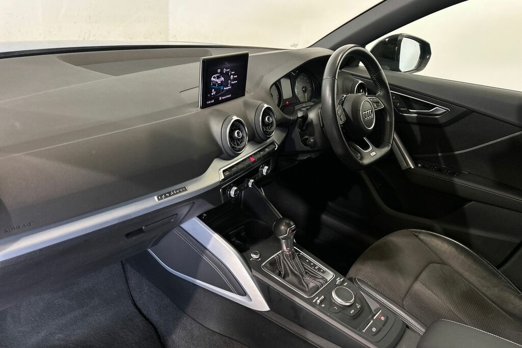 Audi SQ2 Black Edition Tfsi 300 Ps S Tronic SW69DJU Blue #2