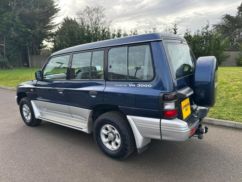 Mitsubishi Shogun 3.5 Gls Suv 316 Gkm, 200 Bh X544YGX  #5