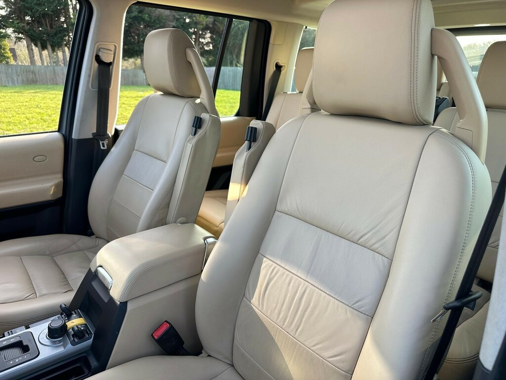 Land Rover Discovery Se Grey #31
