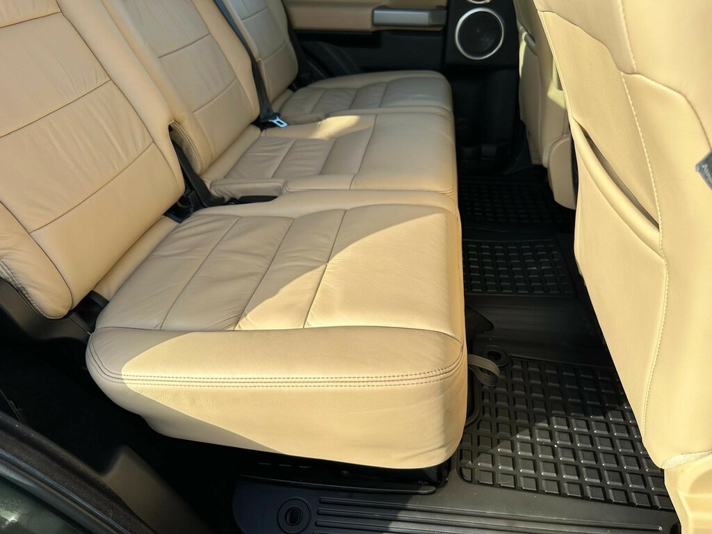 Land Rover Discovery Se Grey #19