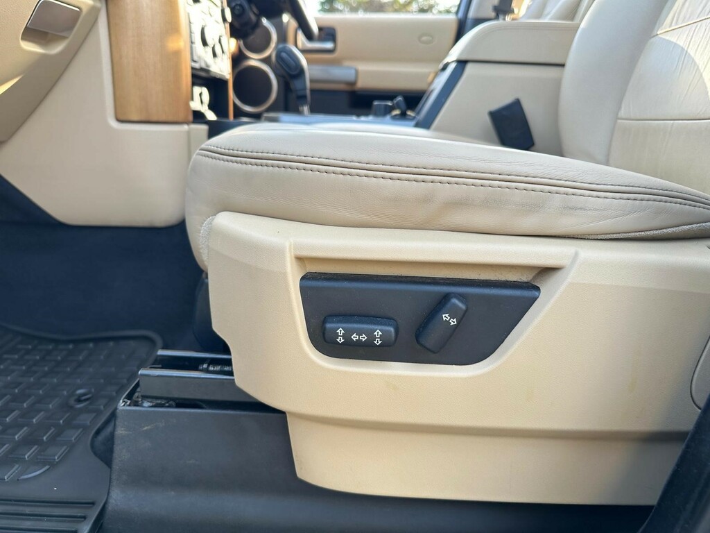 Land Rover Discovery Se Grey #22