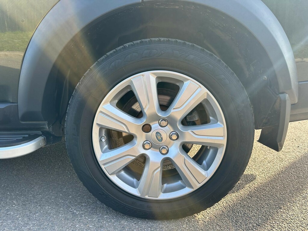 Land Rover Discovery Se Grey #26