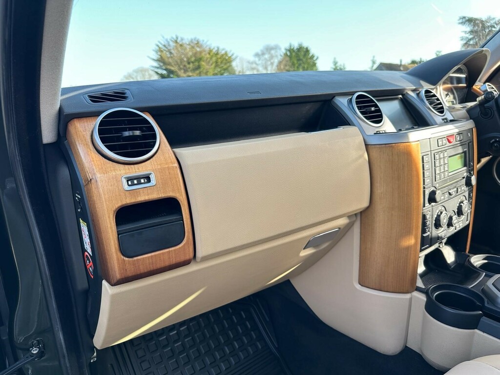 Land Rover Discovery Se Grey #34