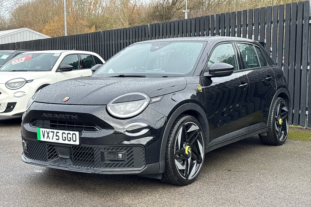 Abarth 600e 54Kwh Suv 240 Ps Black #5