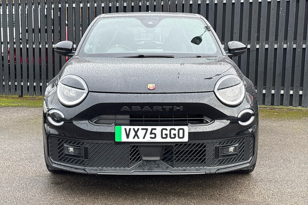 Abarth 600e 54Kwh Suv 240 Ps Black #3