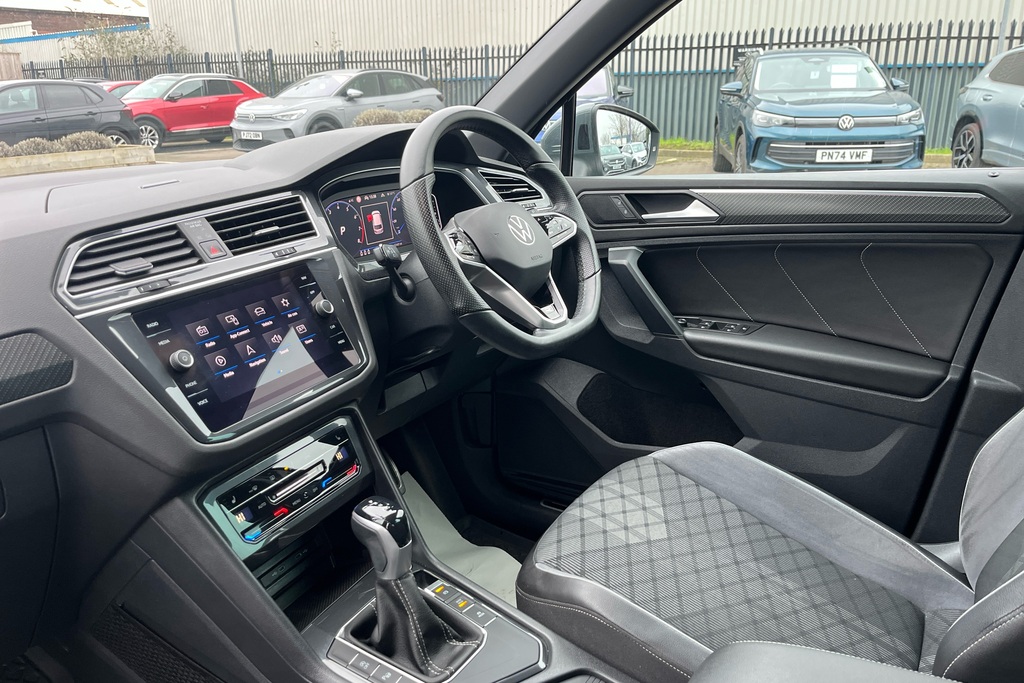 Volkswagen Tiguan 1.5 Tsi 150 R-line Dsg PF72YCM Grey #2