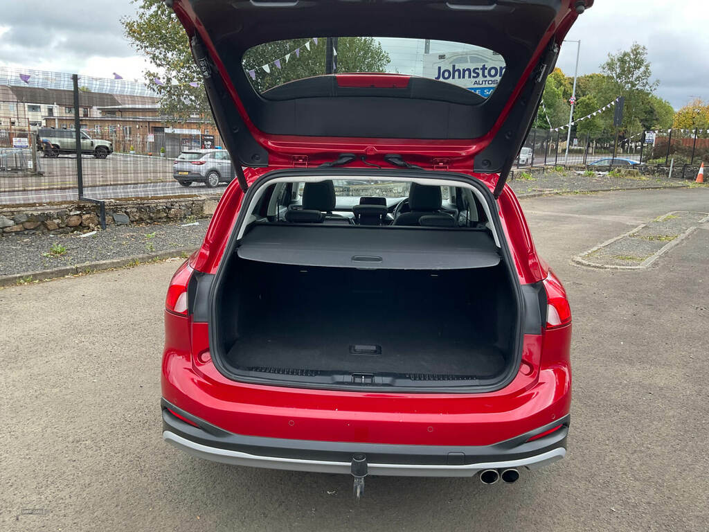 Ford Focus Vignale 1.5 Ecoblue 120 Active X PXZ3086 Red #5