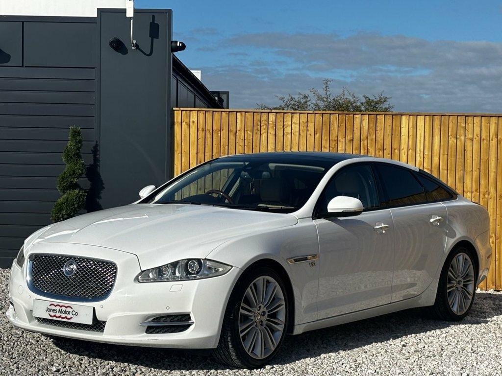 Jaguar XJ Saloon XJ58DAV White #2