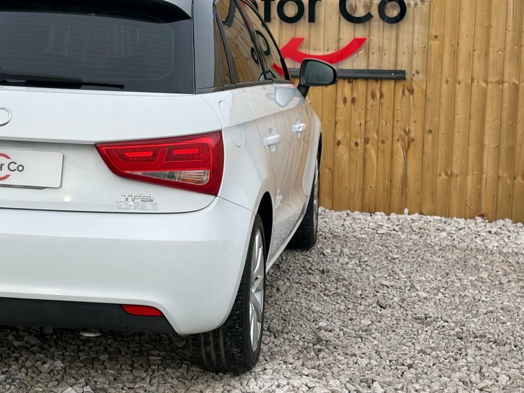 Audi A1 1L Sport White #5