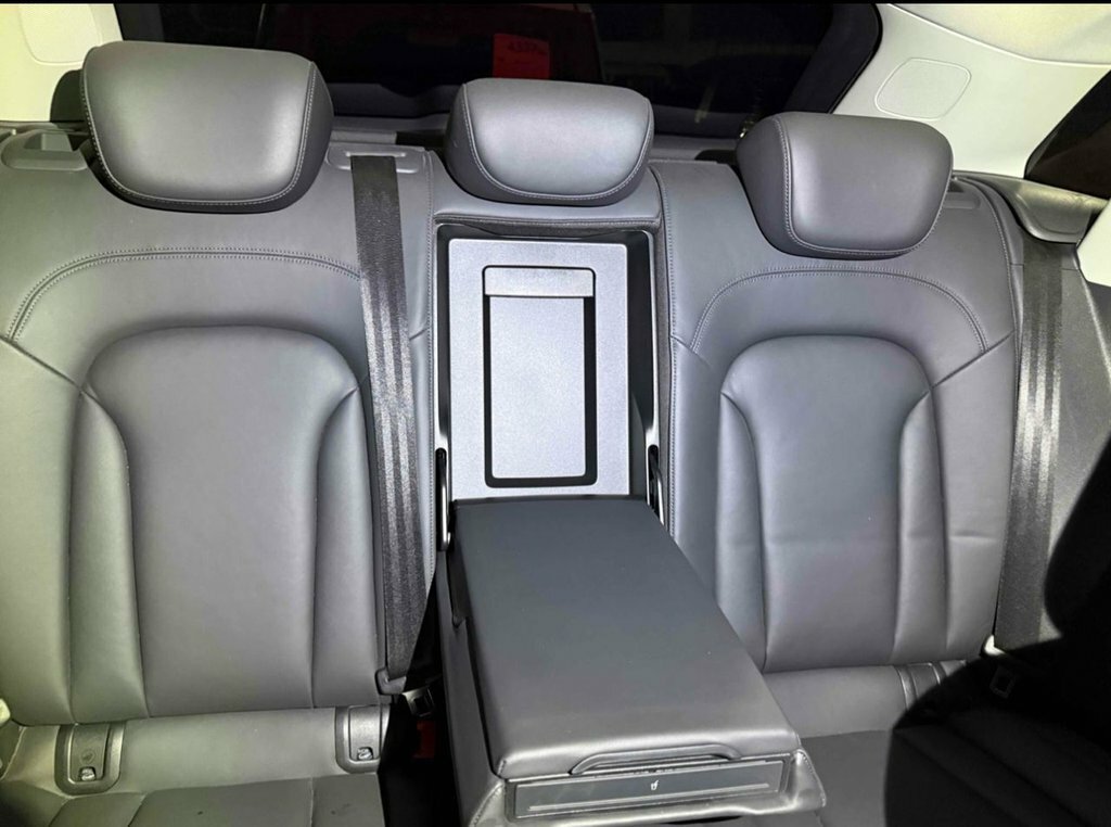 Audi Q3 2L Se White #5