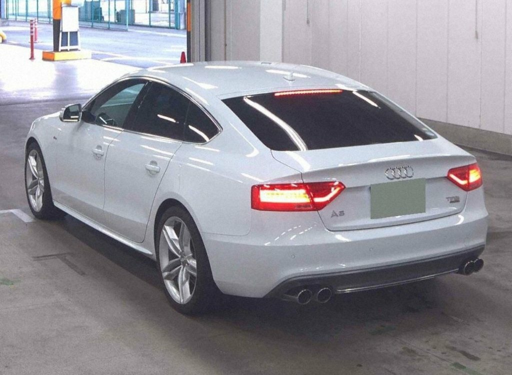 Audi A5 2L S Line White #2