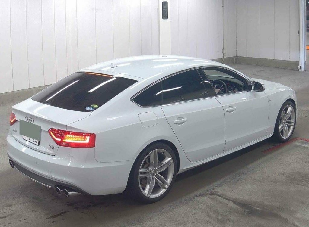 Audi A5 2L S Line White #4