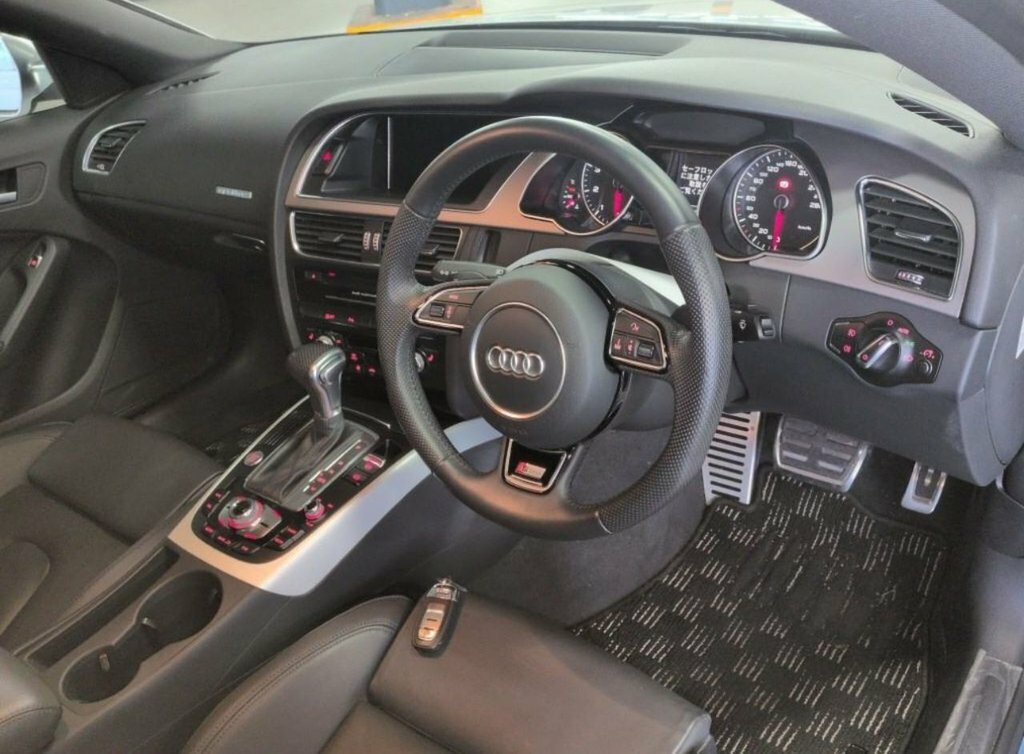 Audi A5 2L S Line White #5