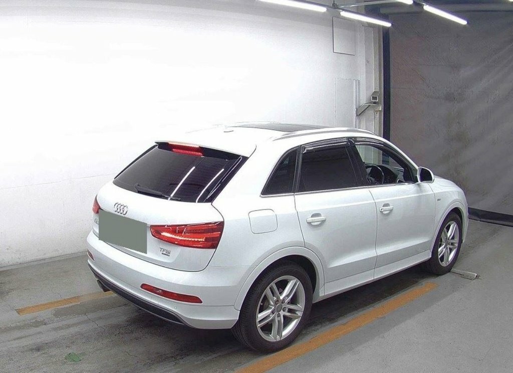 Audi Q3 2L S Line White #4