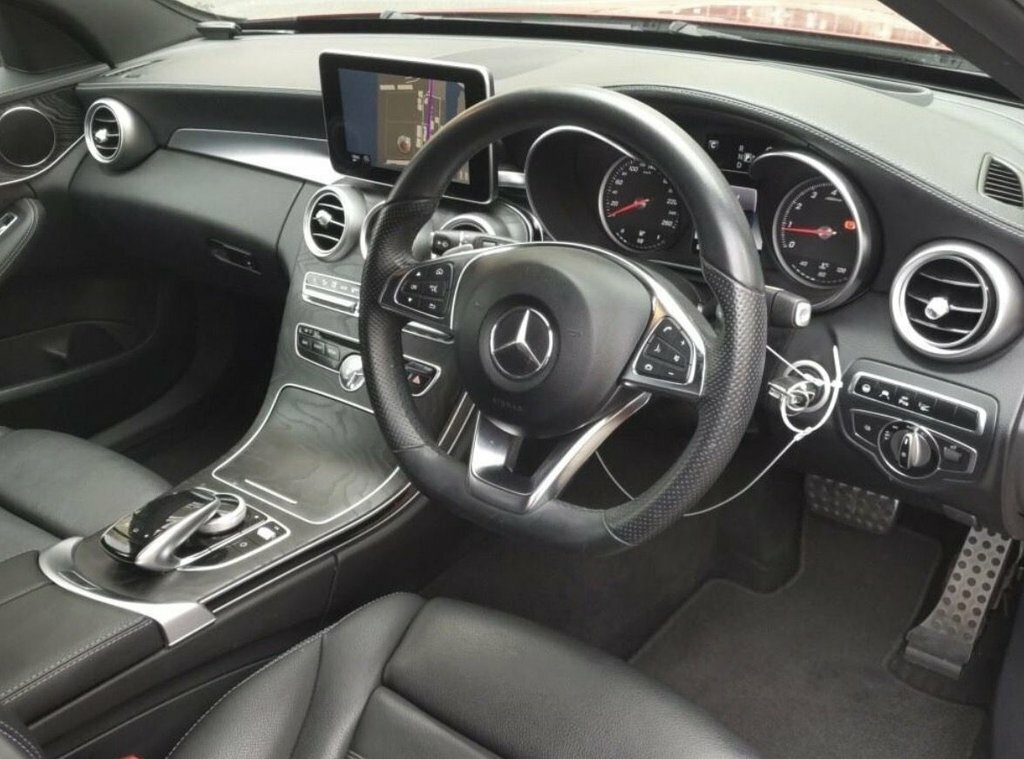 Mercedes-Benz C Class 2L Amg Line Red #5