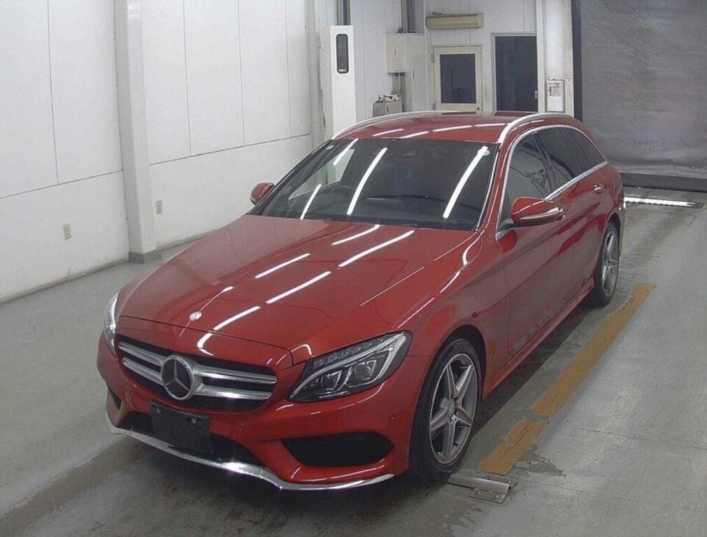 Mercedes-Benz C Class 2L Amg Line Red #2