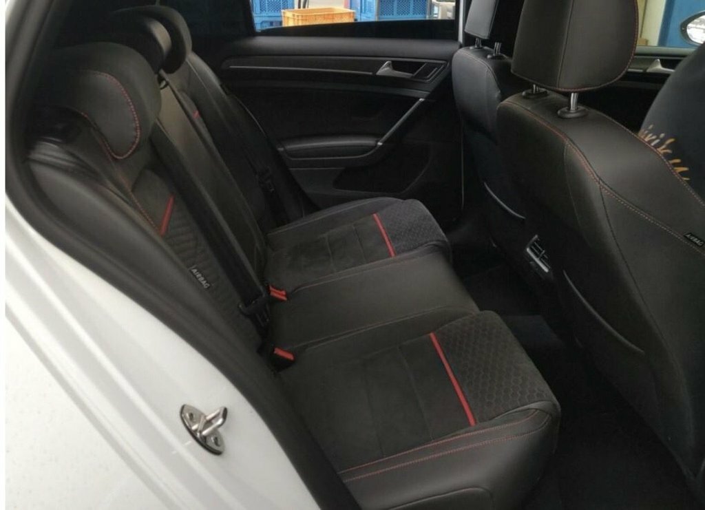 Volkswagen Golf 2L Gti Performance FG67JMC White #6