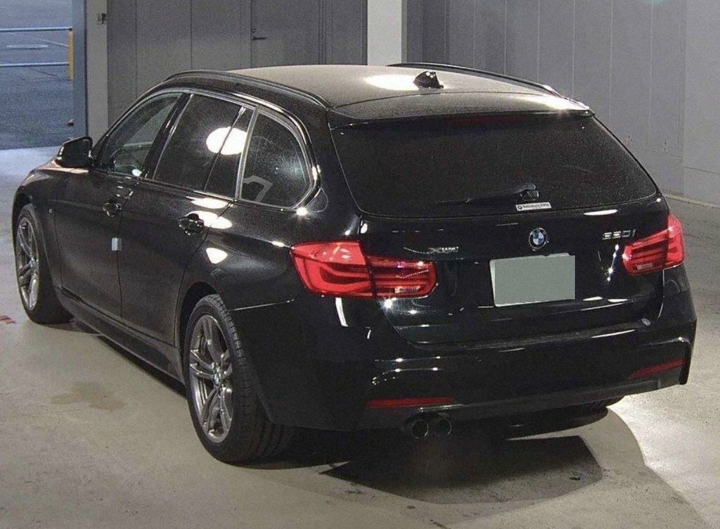 BMW 3 Series 2L M Sport AO65JMC Black #3
