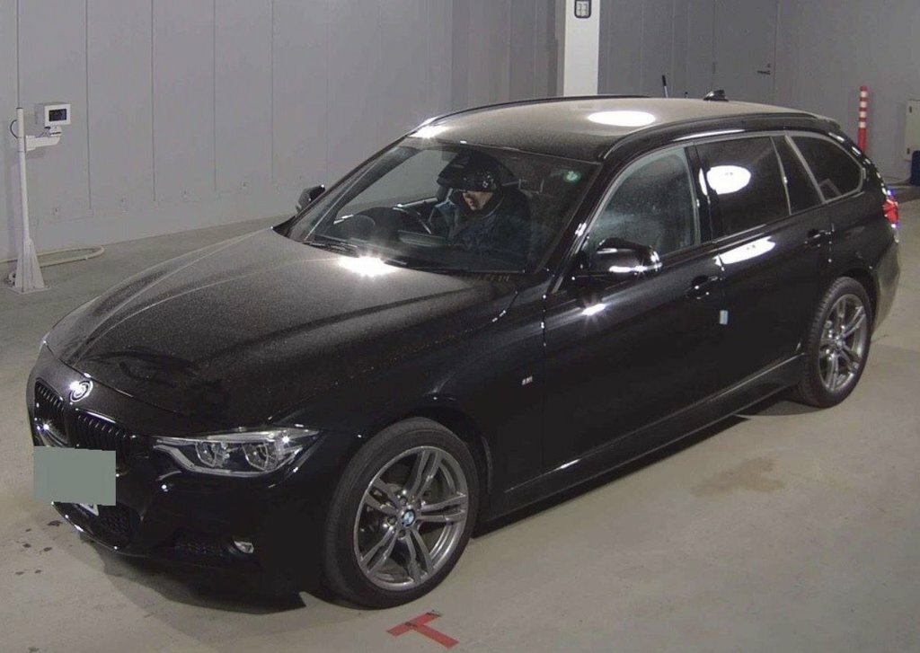 BMW 3 Series 2L M Sport AO65JMC Black #2