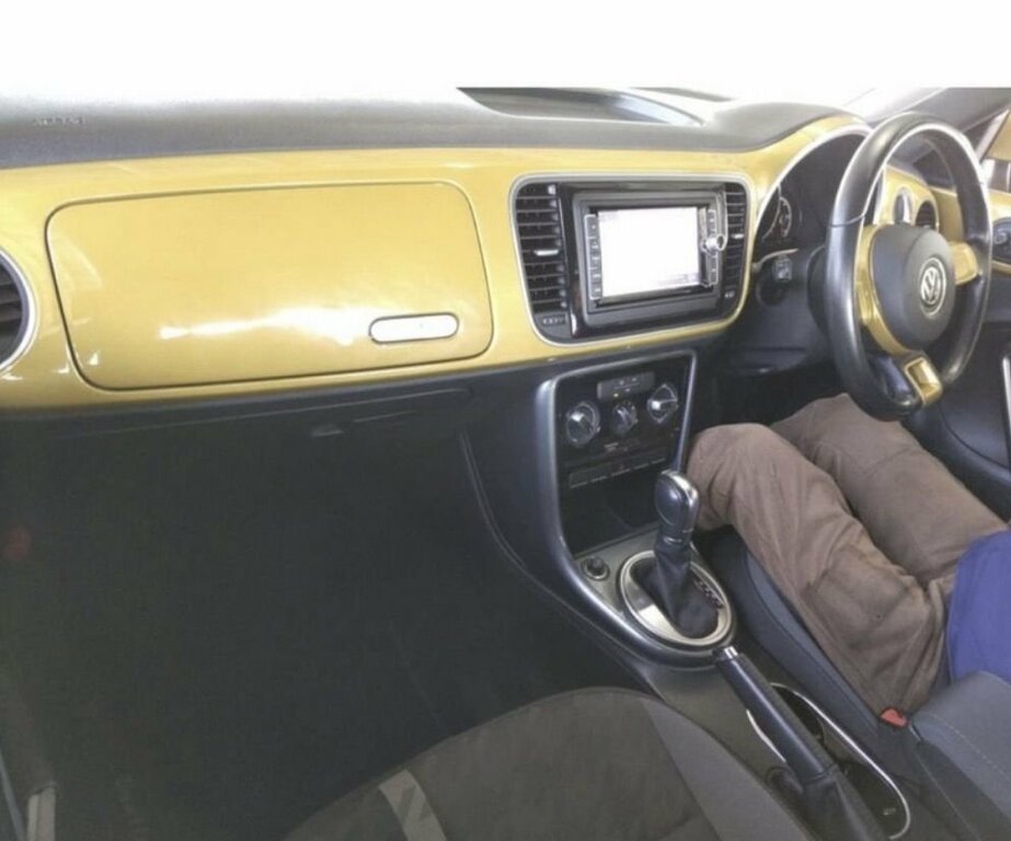 Volkswagen Beetle 1.2L Design DG66CMJ Yellow #5