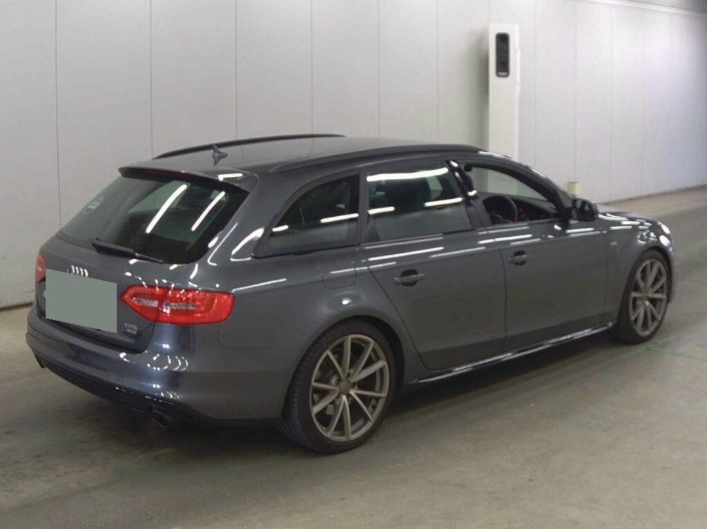 Audi A4 Avant 2L Black Edition Grey #4