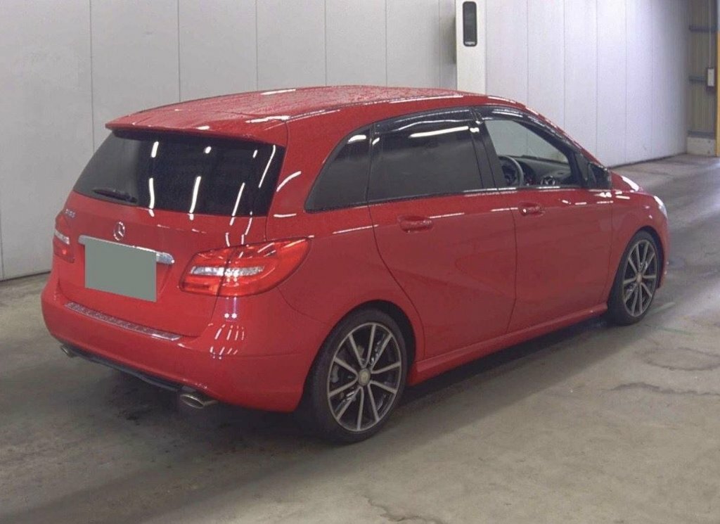 Mercedes-Benz B Class 1.6L Sport Red #4