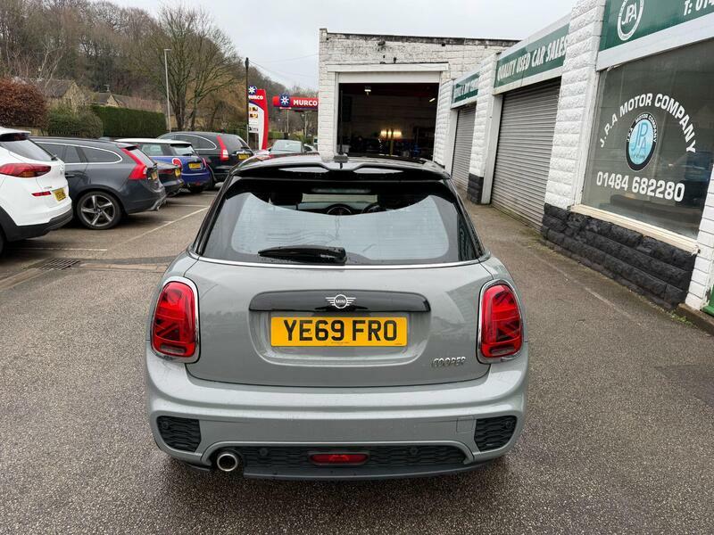 Mini Hatch 1.5-cooper-sport-hatchback-5dr-petrol-manual-euro- YE69FRO Grey #4