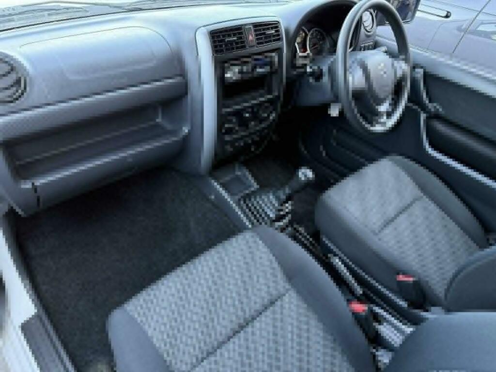 Suzuki Jimny Suv 1.3 Vvt Sz3 2016 XFZ8392 White #5