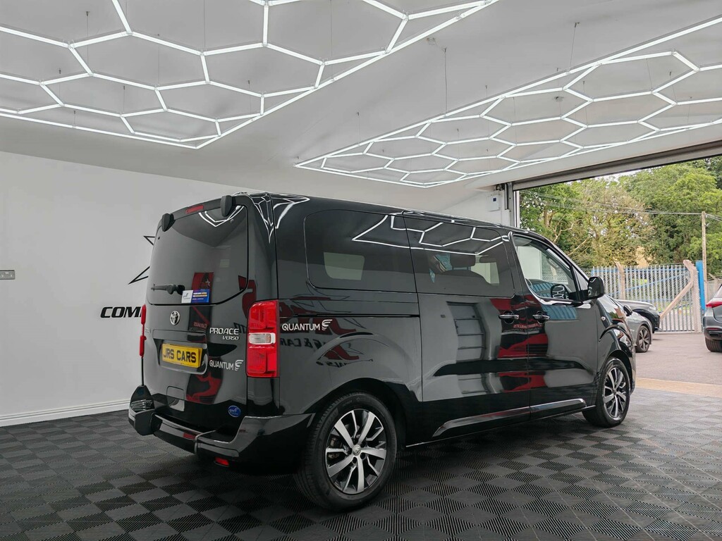Toyota Verso 2.0 D-4d Excel White #6