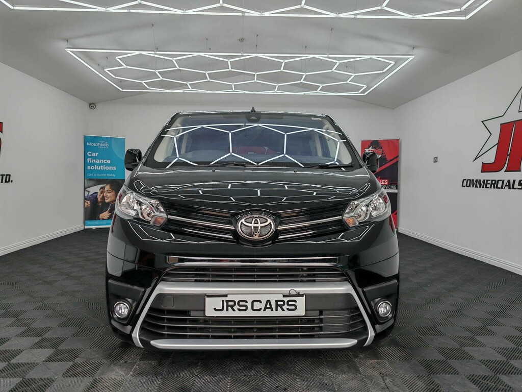 Toyota Verso 2.0 D-4d Excel White #2