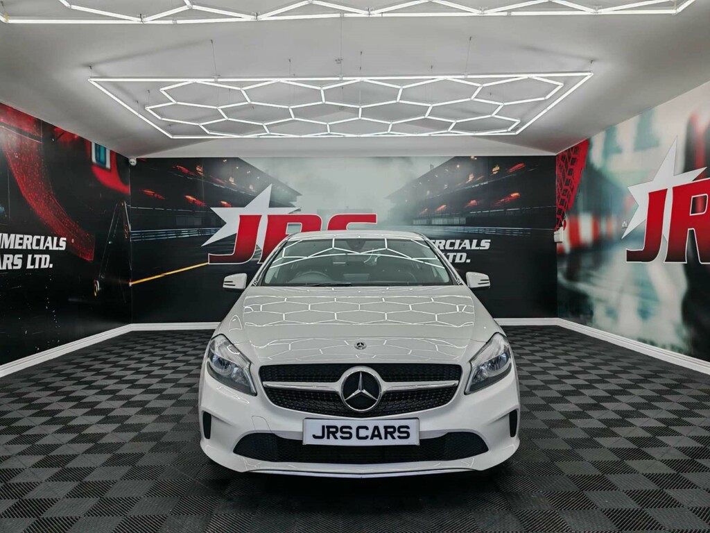 Mercedes-Benz A Class D Se YJ18VKP White #2