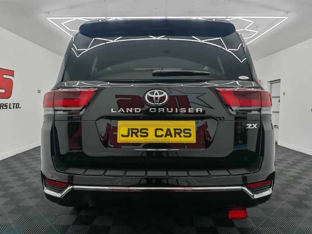 Toyota Land Cruiser Zx #5