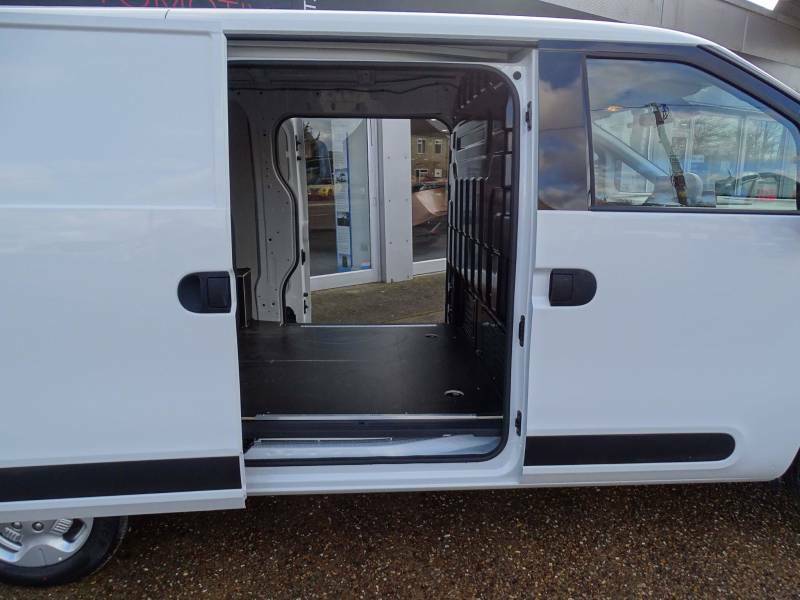 Maxus eDeliver 5 64Kwh Panel Van 6Dr L2 H2 163 Ps Grey #9