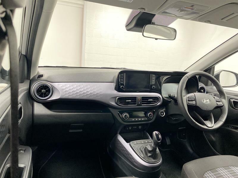 Hyundai I10 1.2 79 Premium Nav LX74XNM Grey #2