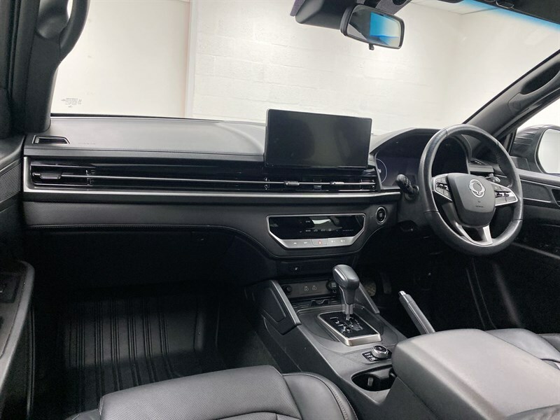 SsangYong Musso 2.2 Double Cab Pick Up Saracen DT74JVV Green #2