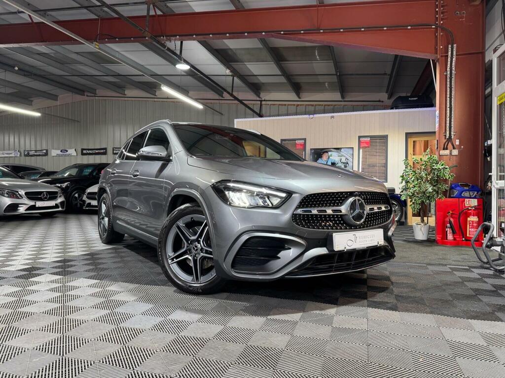 Mercedes-Benz GLA Class Suv 1.3 Gla200h Mhev Amg Line Executive 7G-dct E KM24YWJ Grey #2