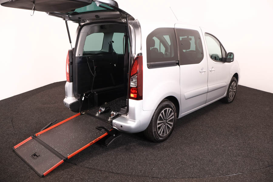 Peugeot Partner Tepee Tepee 1.6 Bluehdi Active Silver #4