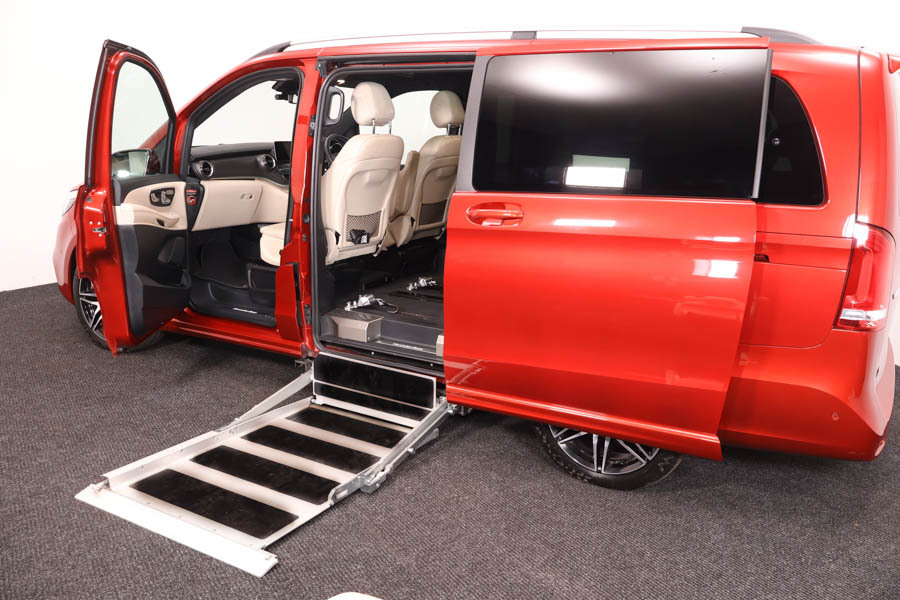 Mercedes-Benz V Class 2.0 V220d 9G Tronic Long Amg Line Red #3