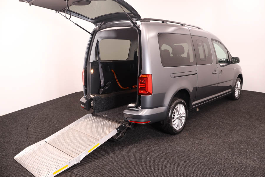 Volkswagen Caddy Maxi Life 2.0 Tdi Bluemotion Maxi Life Dsg Grey #3