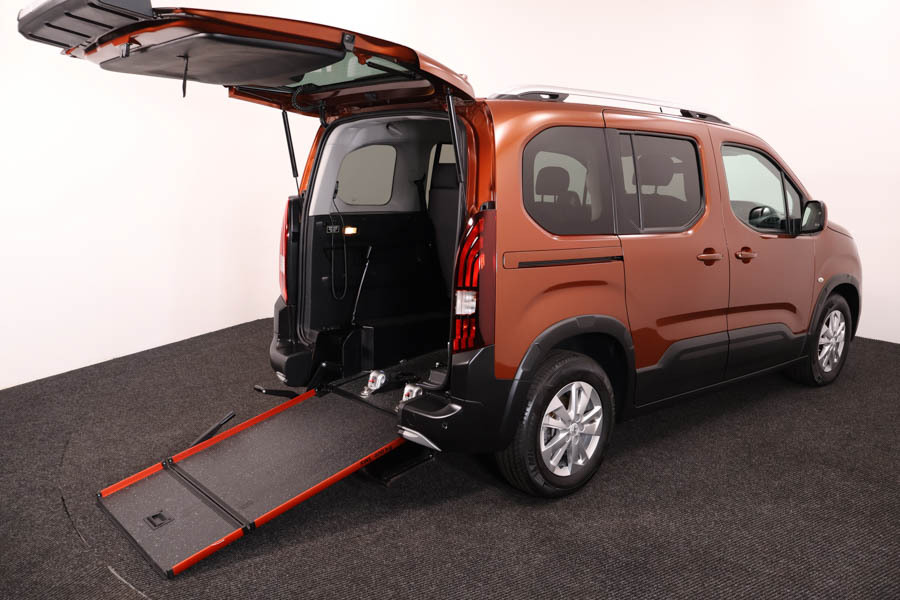 Peugeot Rifter 1.5 Bluehdi Allure Premium Brown #2