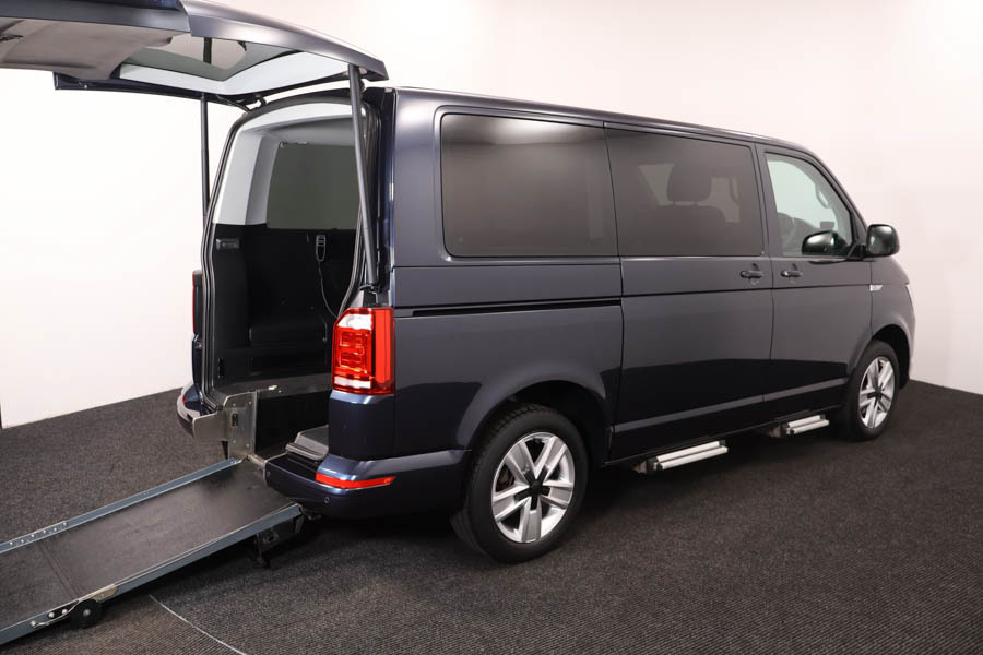 Volkswagen Caravelle Transporter T6 Shuttle 2.0 Tdi Se Dsg Blue #3
