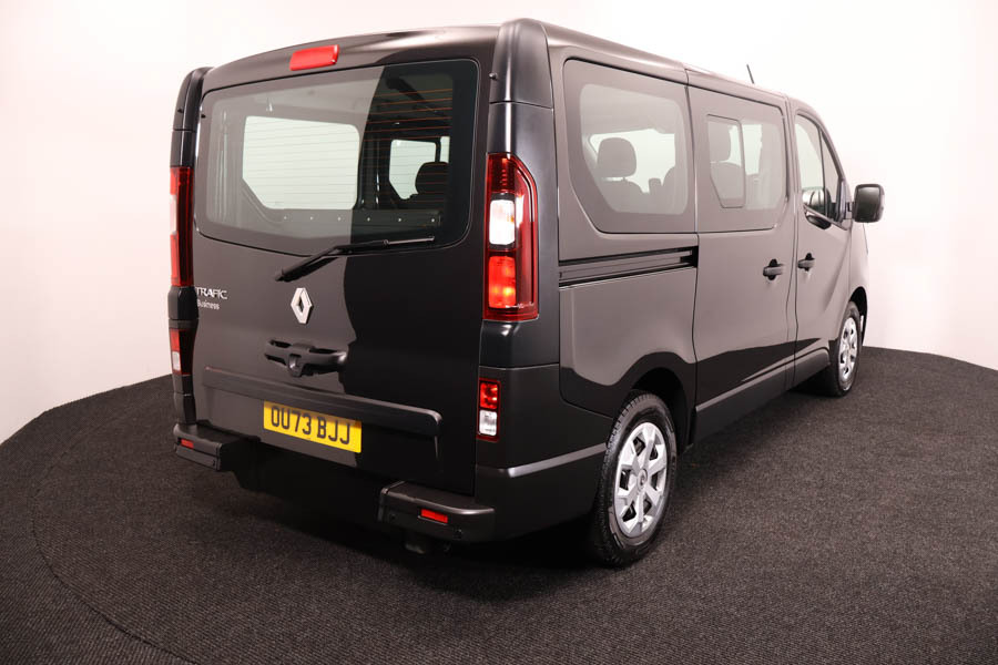 Renault Trafic 2.0 Dci Business Edc Black #4