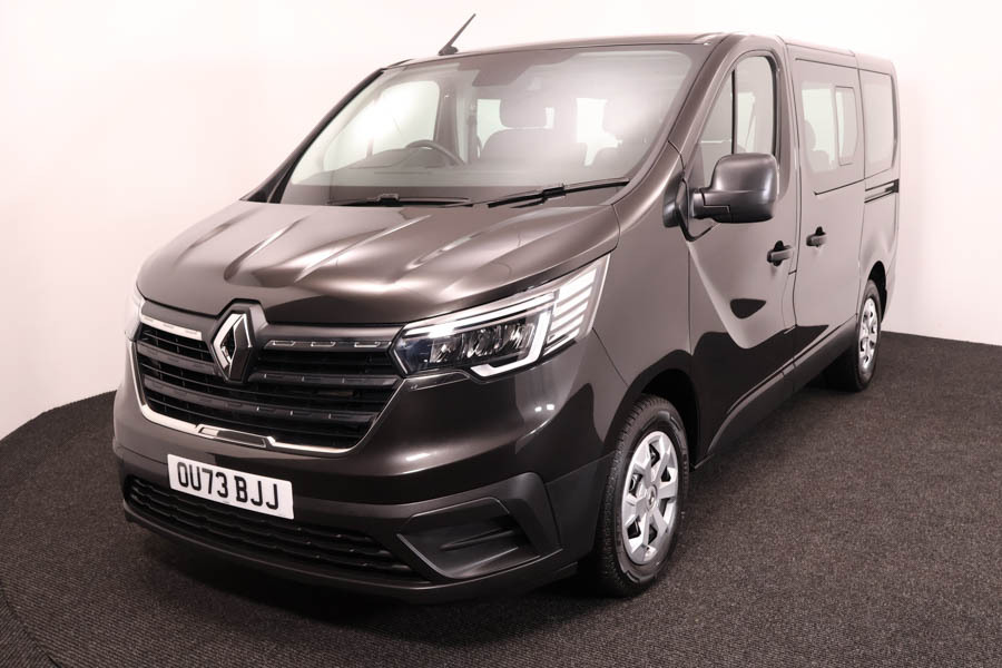 Renault Trafic 2.0 Dci Business Edc Black #2