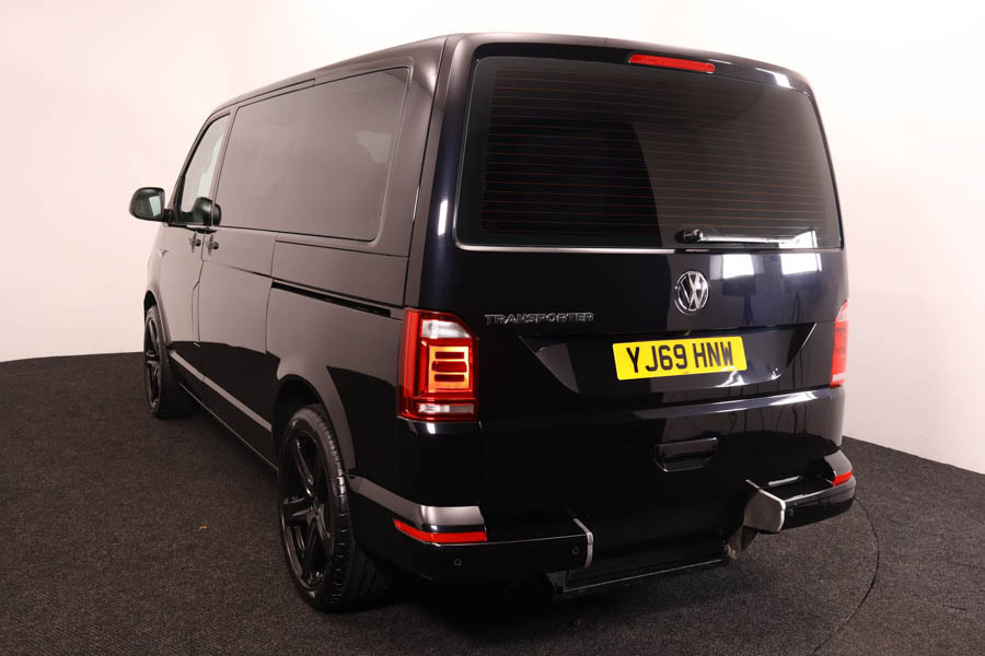 Volkswagen Caravelle T6 Shuttle 2.0 Tdi 150 Se Transfer Dsg Black #4